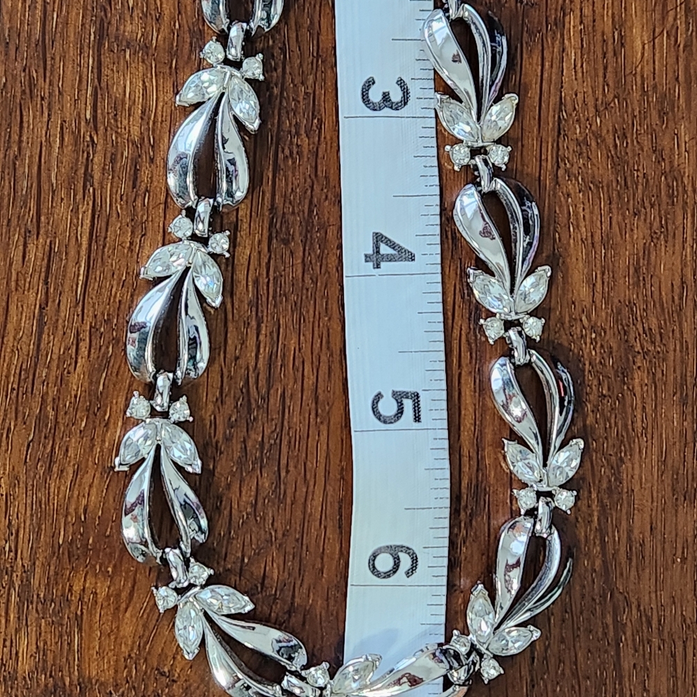 Vintage Silver & Rhinestone Necklace with earrings. UNIQUE. 14" BEAUTIFUL - Picture 6 of 7